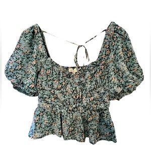 House of Harlow 1960 cropped corset style puff sleeve top. Size small